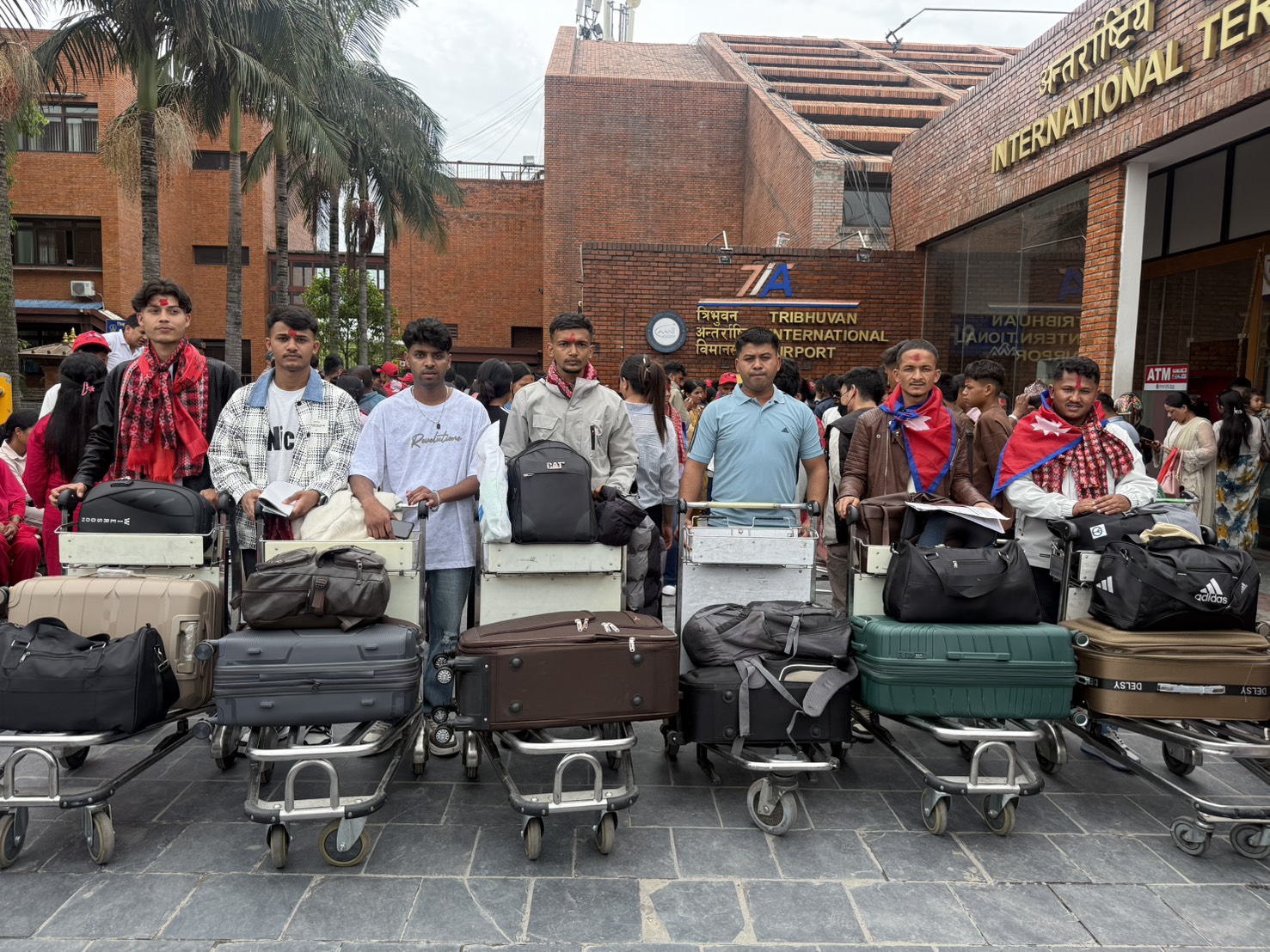 ネパール人技能実習生7名が入国　広島県の企業（プラスチック成型）へ}