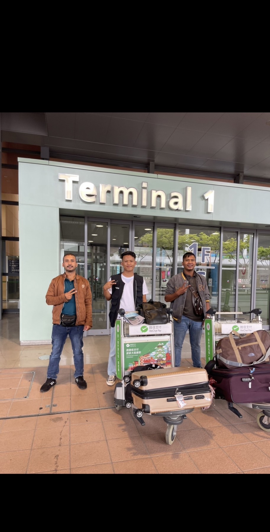 大阪の建設会社（とび）に配属予定の技能実習生3名がネパールから到着しました。}